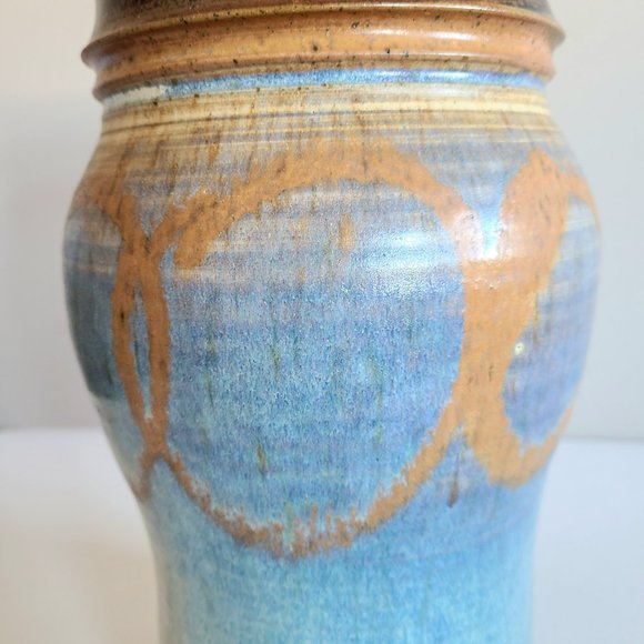 Large hand made blue and brown ceramic vase. - Picture 6 of 9